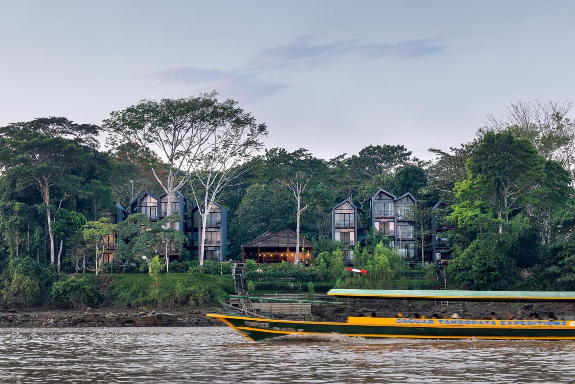 Hotel Enai Puerto Maldonado Exteriér fotografie